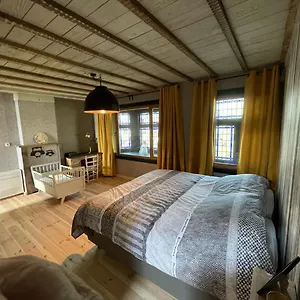 https://family-at-home-348.bruges-hotels.info